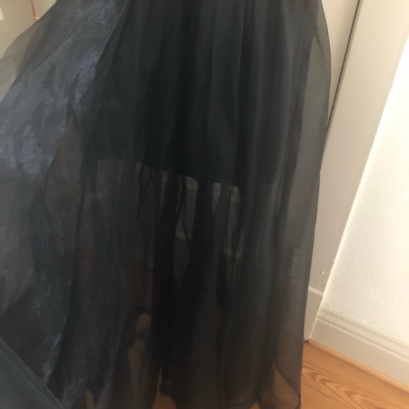 Beautiful Prom or fancy dress - Picture 5 of 7